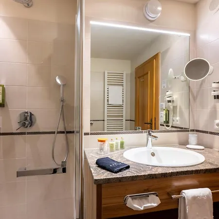 Hotel Mirabell Dolomites - Luxury Ayurveda & Olang
